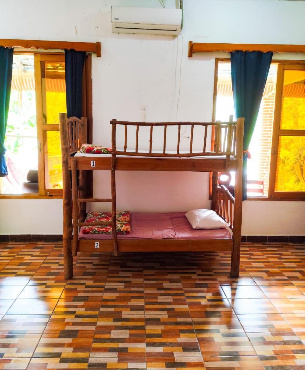 Hostal Viñas Lanquín