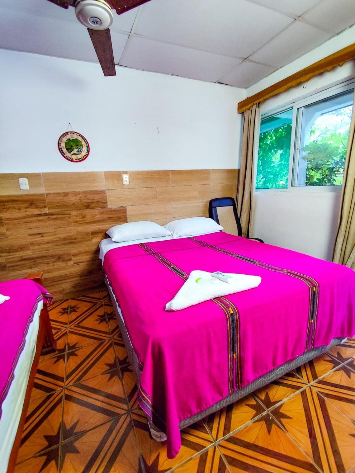Viñas Hostal *